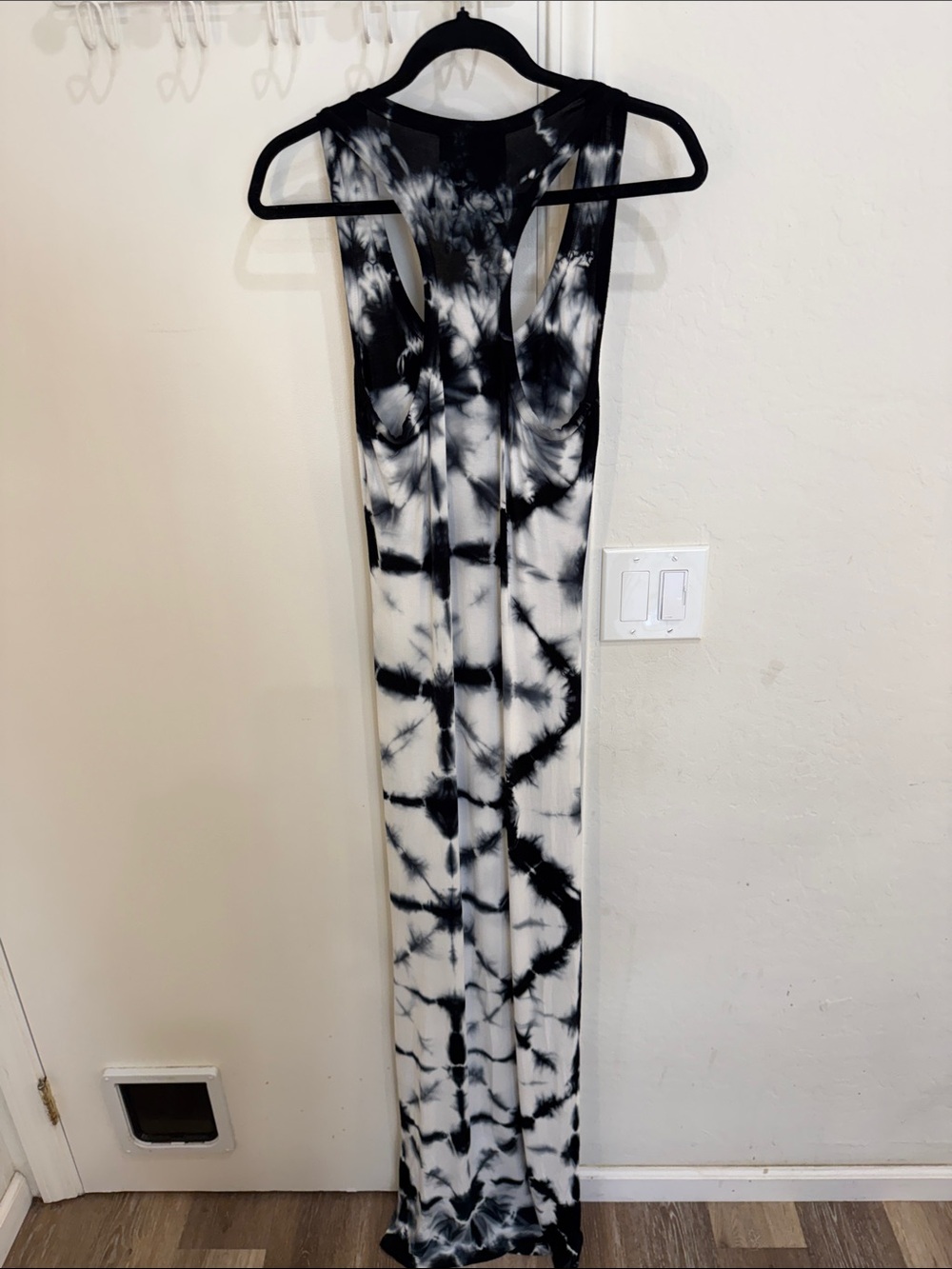 Young Fabulous & Broke Black and White Tie-Dye Maxi Dress - Picture 3 of 8